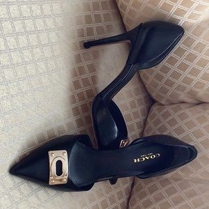 Brand New. Coach pump